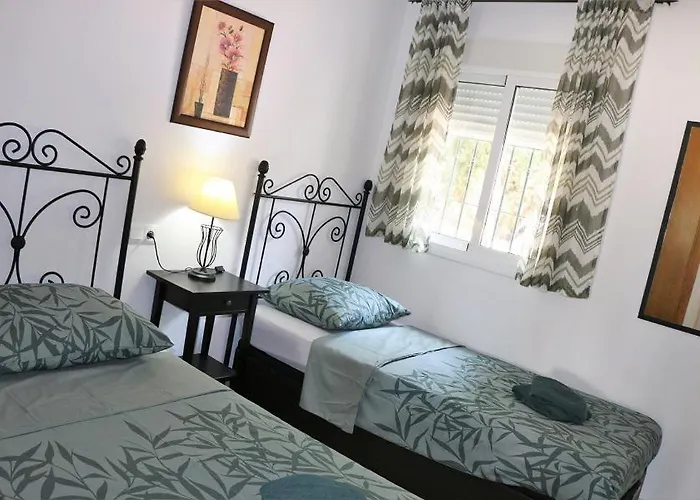 Casa Kasander, Two Bedroom Near With Pool * 内尔哈